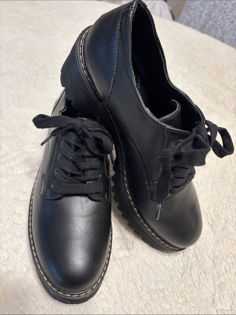 Madden Girl Black Lace-Up Halsee Shoes 10m